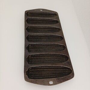Vintage Cast Iron Lodge 7 Corn on the Cob Cornbread Mold Heavy Duty Pan